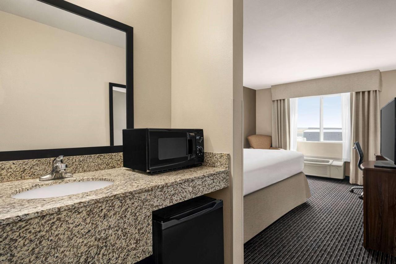 Baymont By Wyndham Rawlins Hotel Kültér fotó